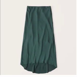 Abercrombie Midi Emerald Green Silky skirt